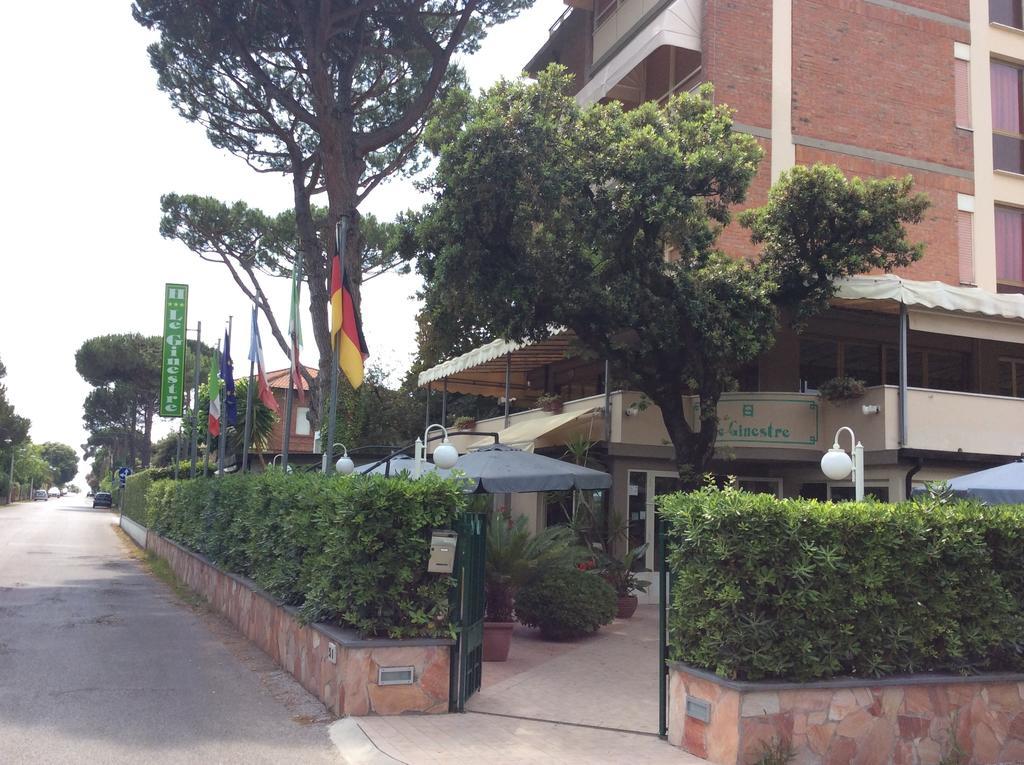 Hotel Le Ginestre Лидо Ди Камайоре Екстериор снимка