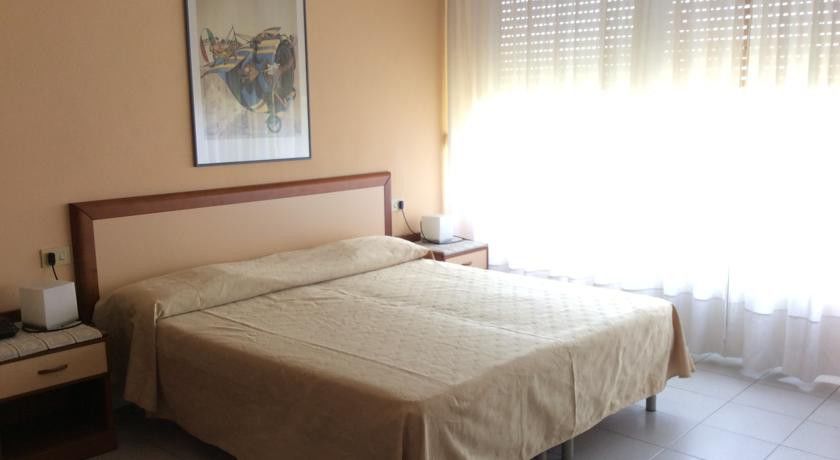 Hotel Le Ginestre Лидо Ди Камайоре Екстериор снимка